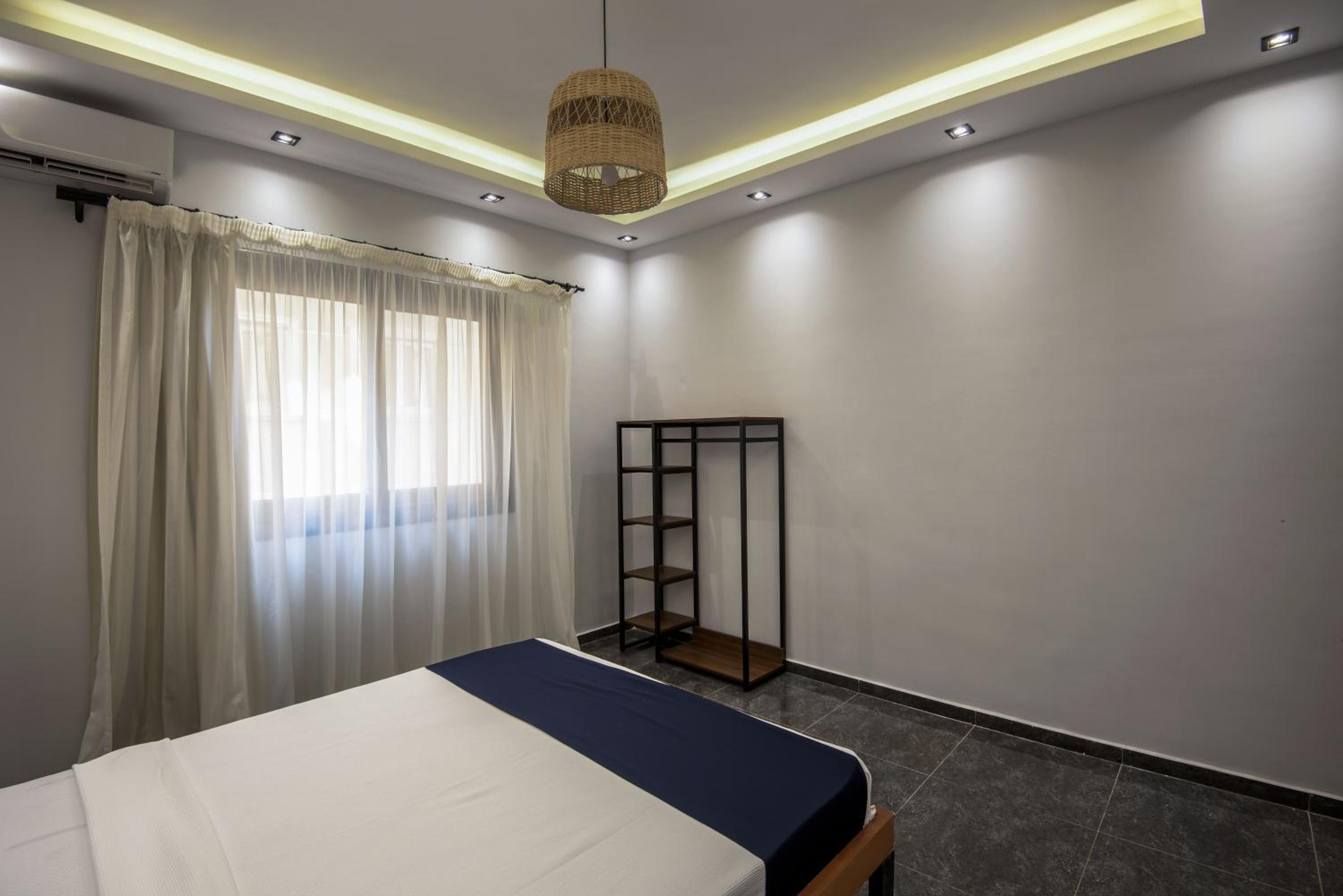 Travelholic AUC Residence