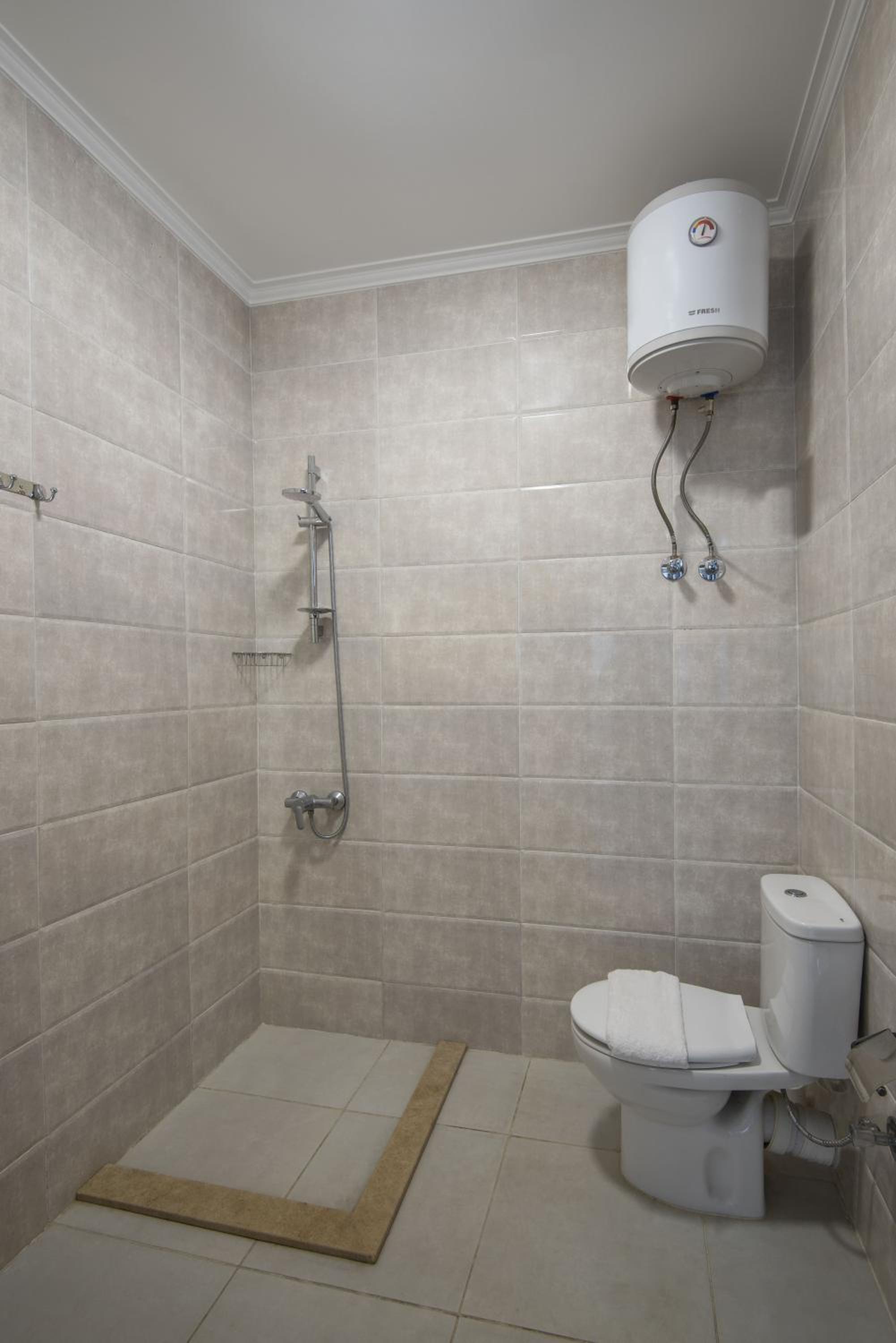 Travelholic AUC Residence