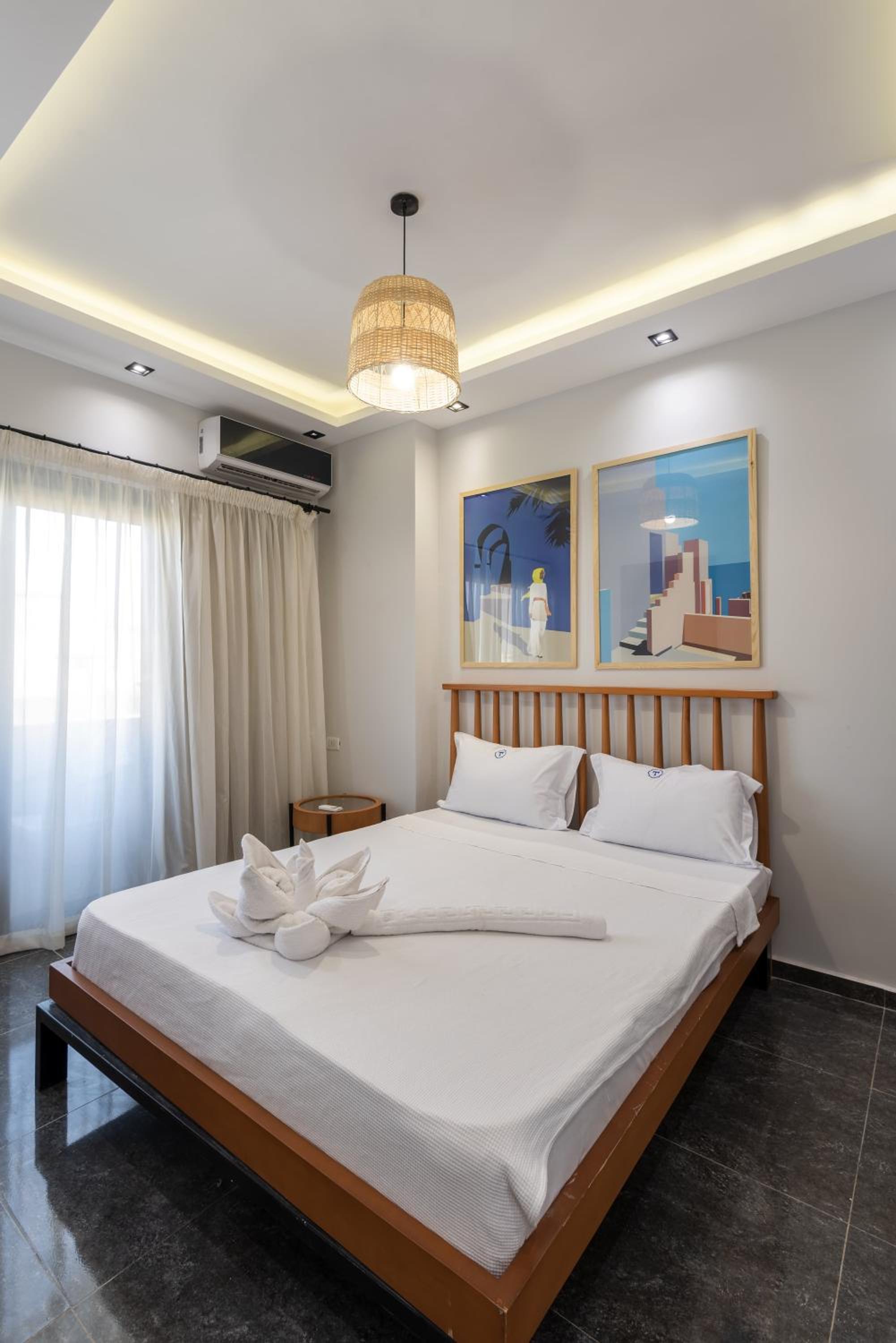 Travelholic AUC Residence