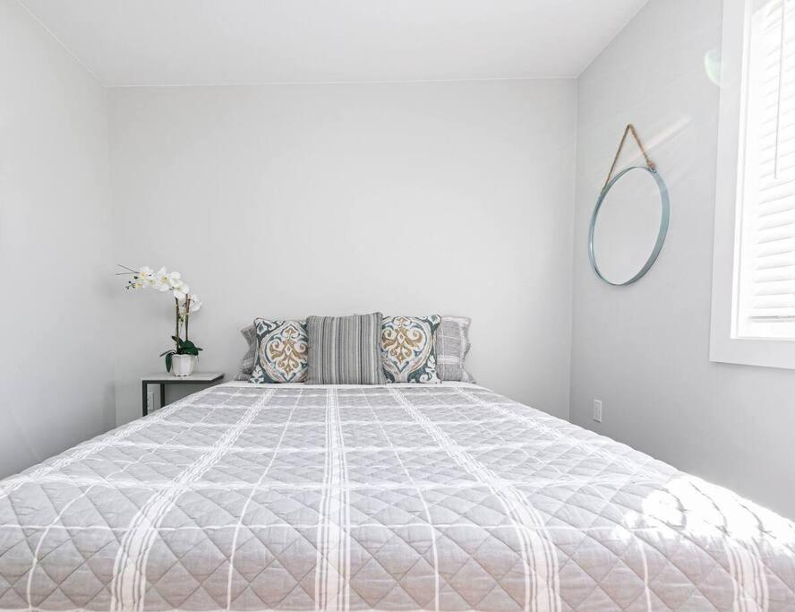 Cute 2bedroomSuite Close to City