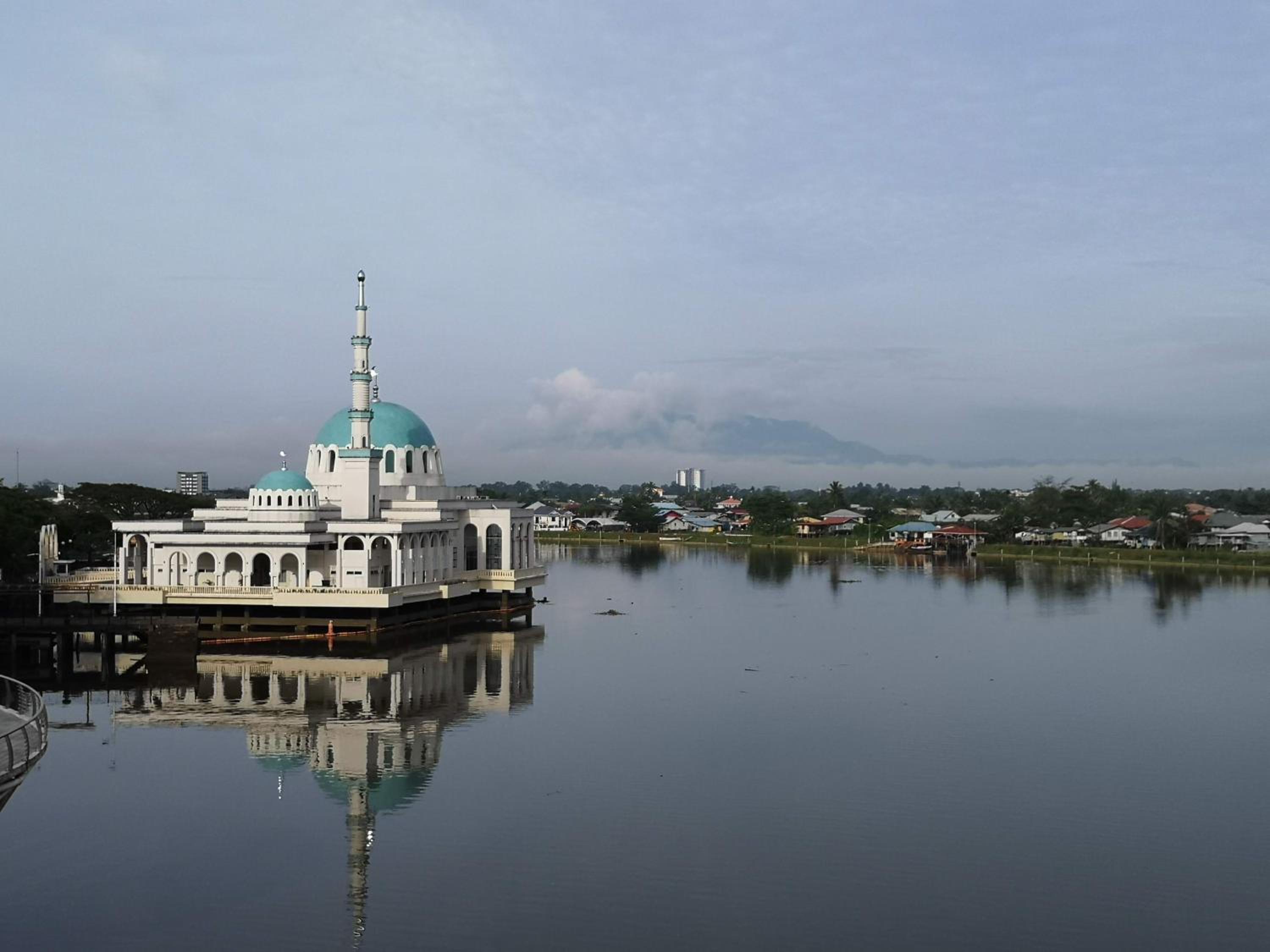 Riverbank Suites Kuching Waterfront photo 2