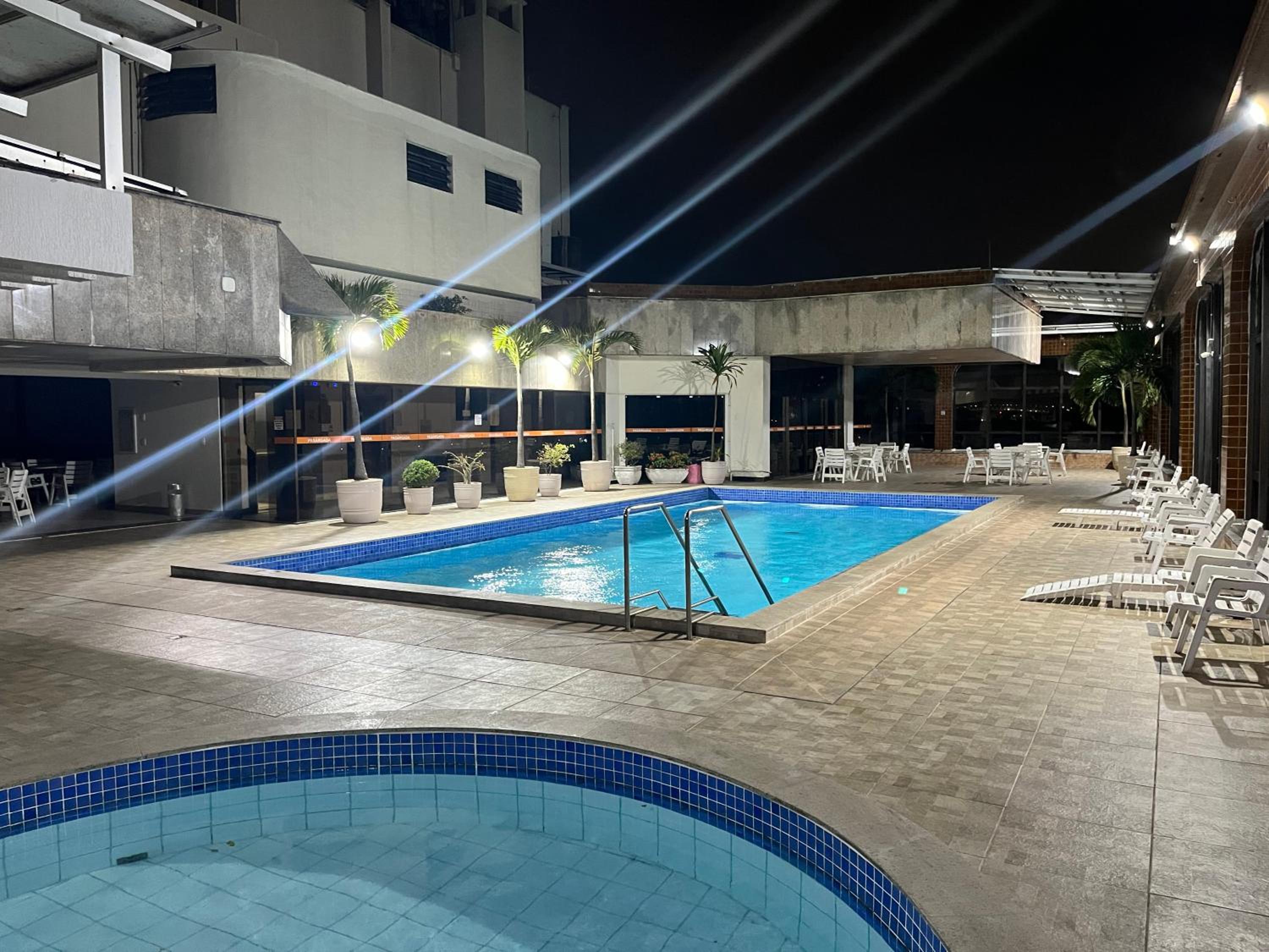 Apartamento com vista da praia da Costa 615