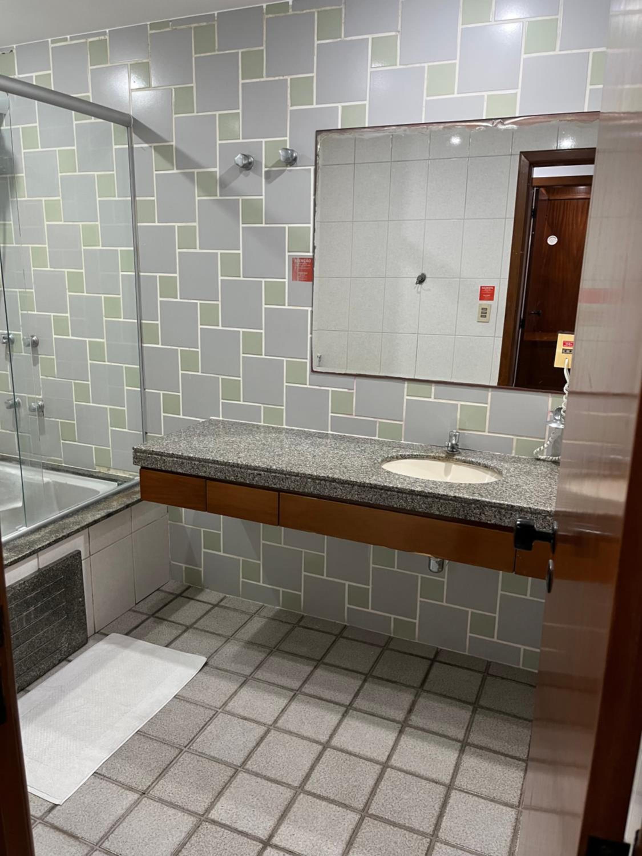 Apartamento com vista da praia da Costa 615