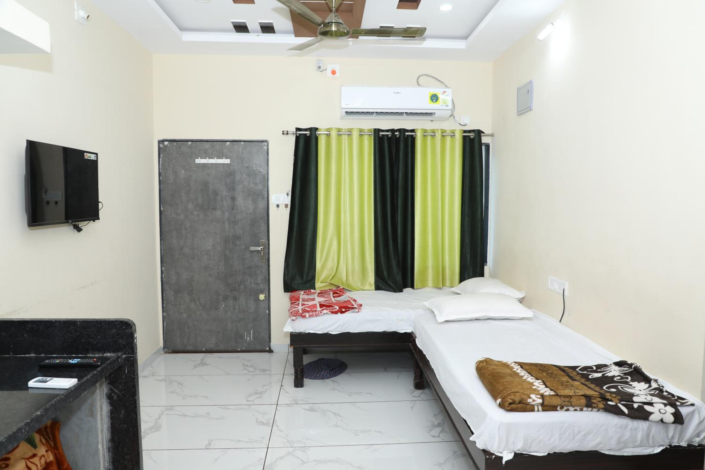 Aradhya Prime Home Stay view 2
