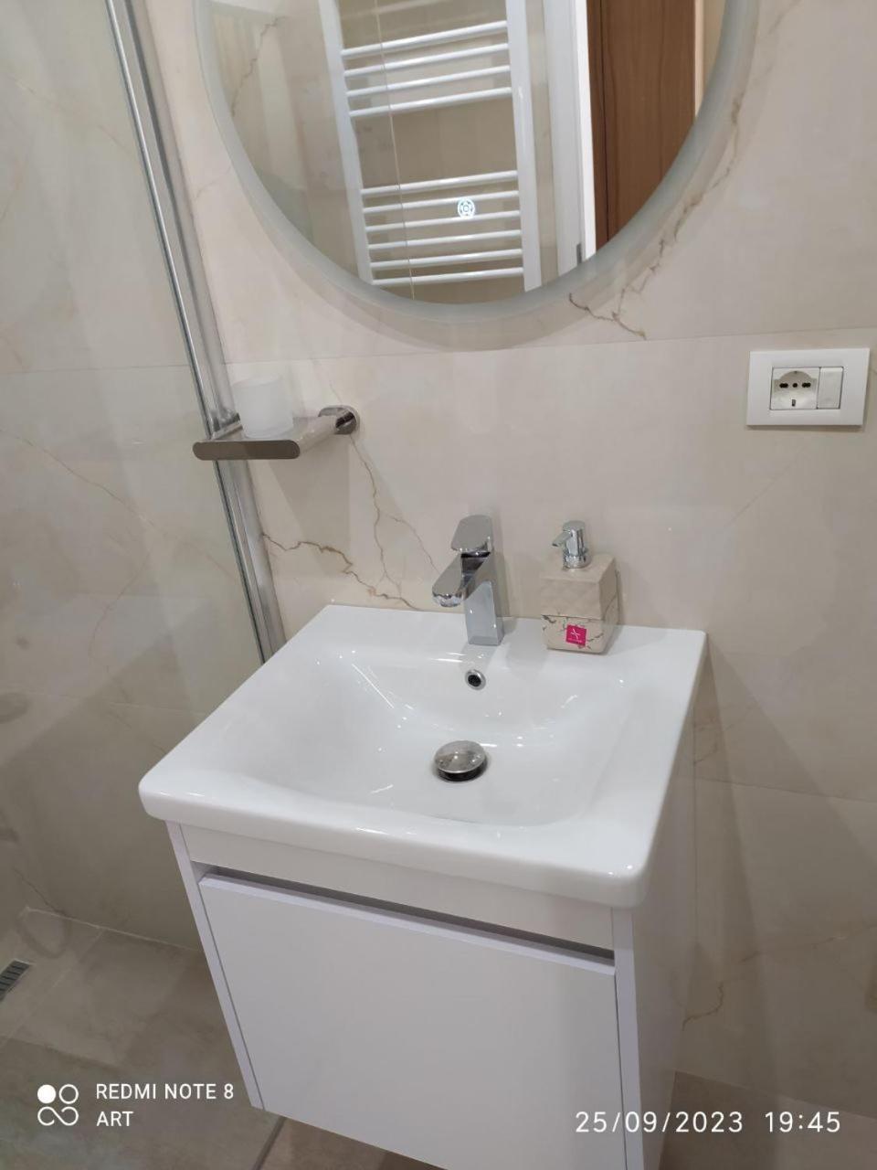 City Center Tirana luxury Orange Apartment 9A