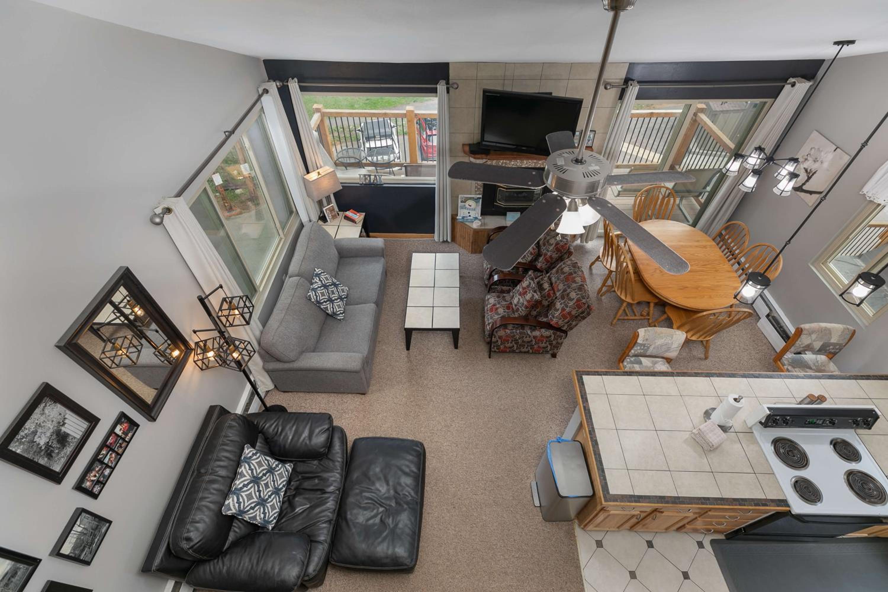 Timbernest Cottonwood Condo: Ideal Breck Location
