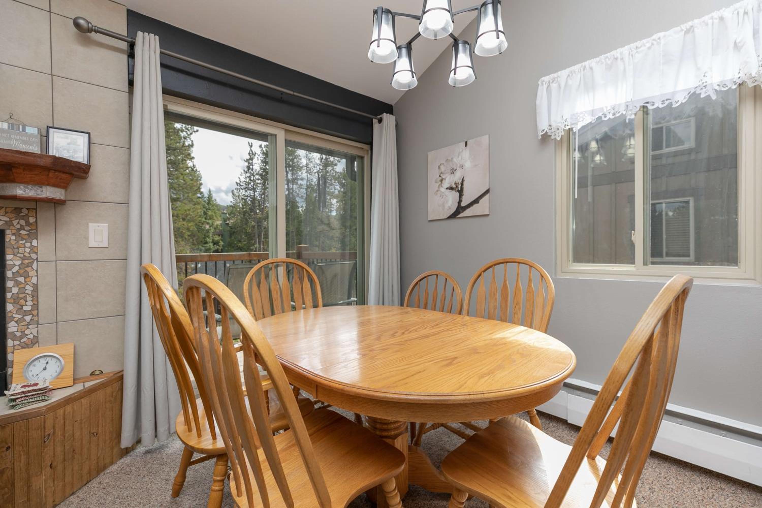 Timbernest Cottonwood Condo: Ideal Breck Location