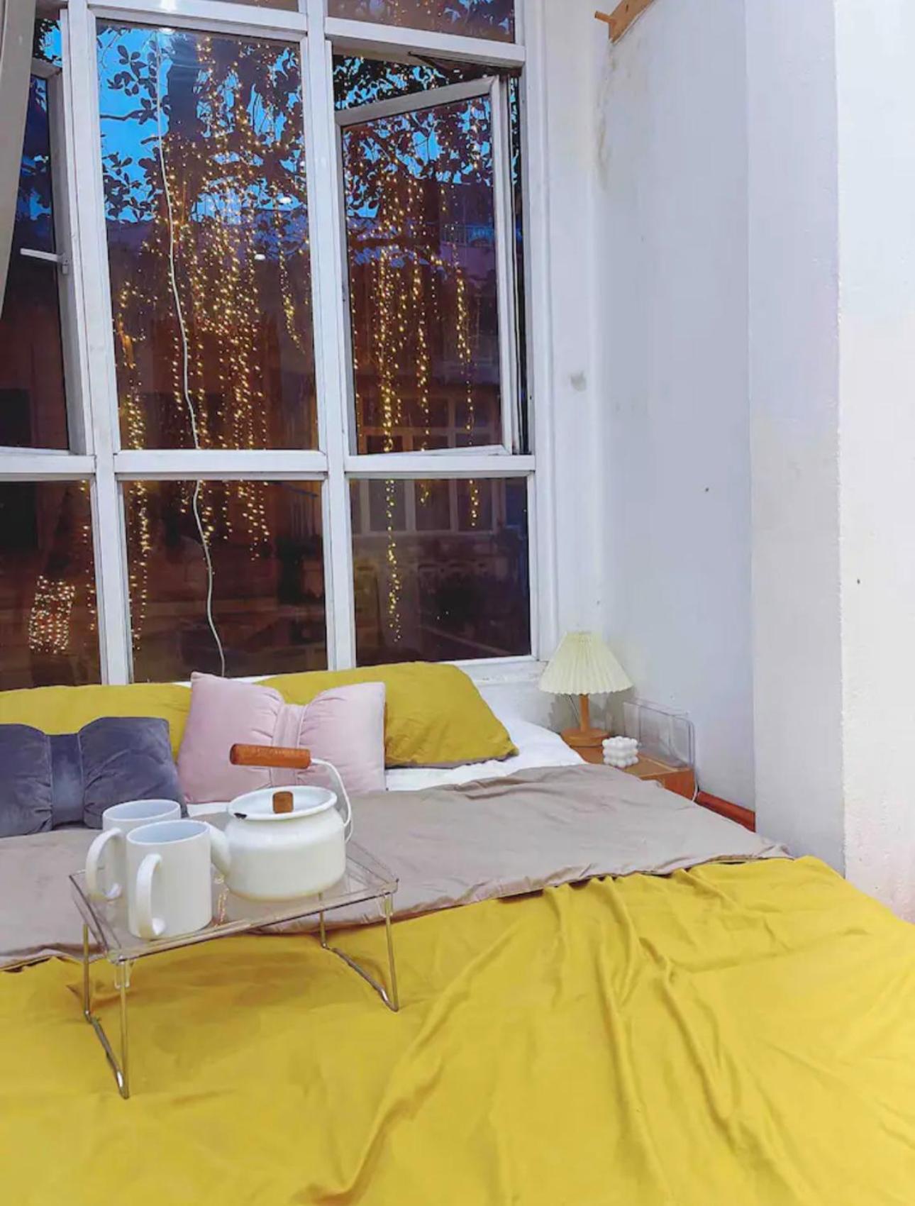 Bright Large Window Room Private External Bathroom