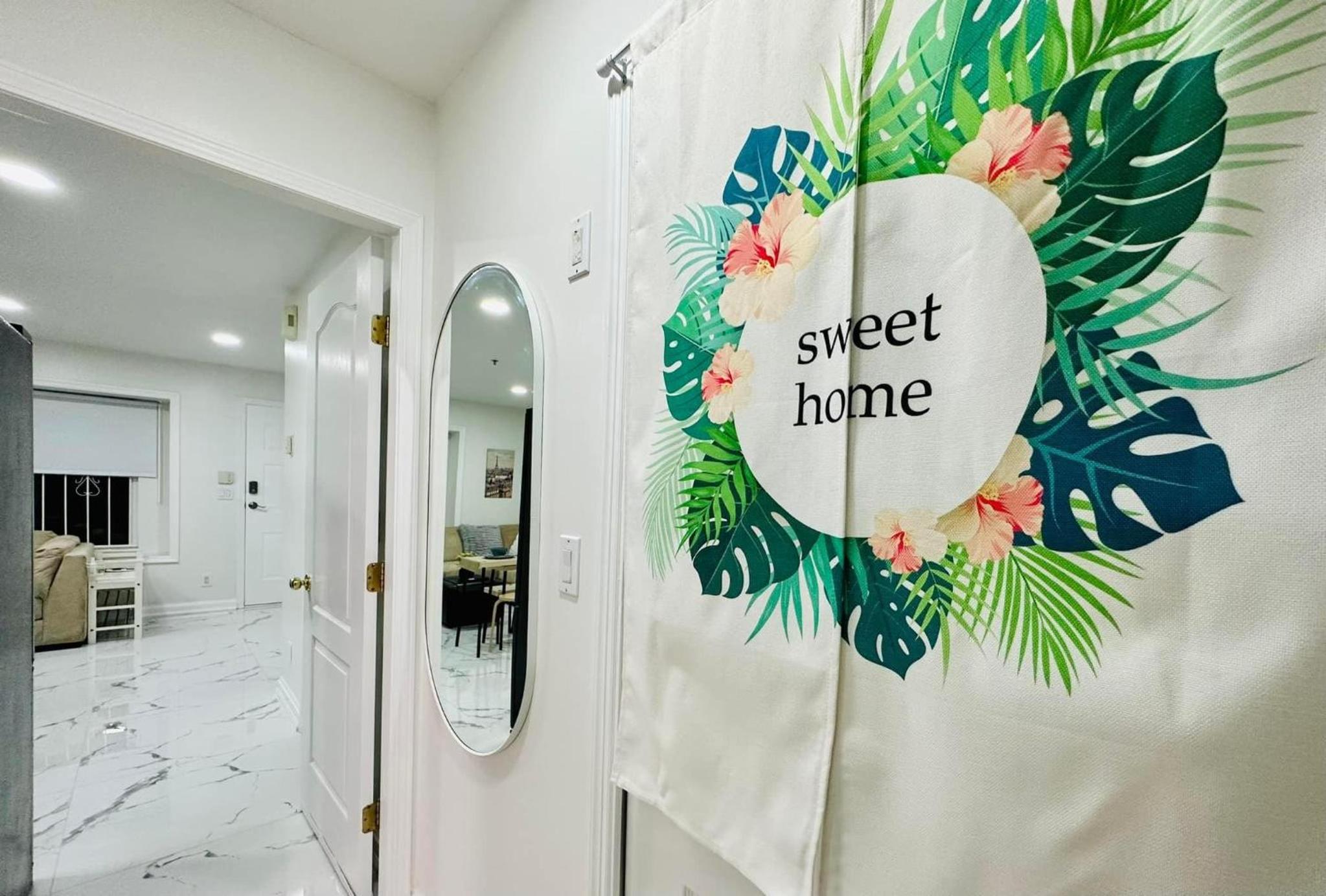 Vancouver Vacations - 2BR 1BA Guest Suite with King Bed - Free Parking - Renfrew Station - Central Location - Property Image 7