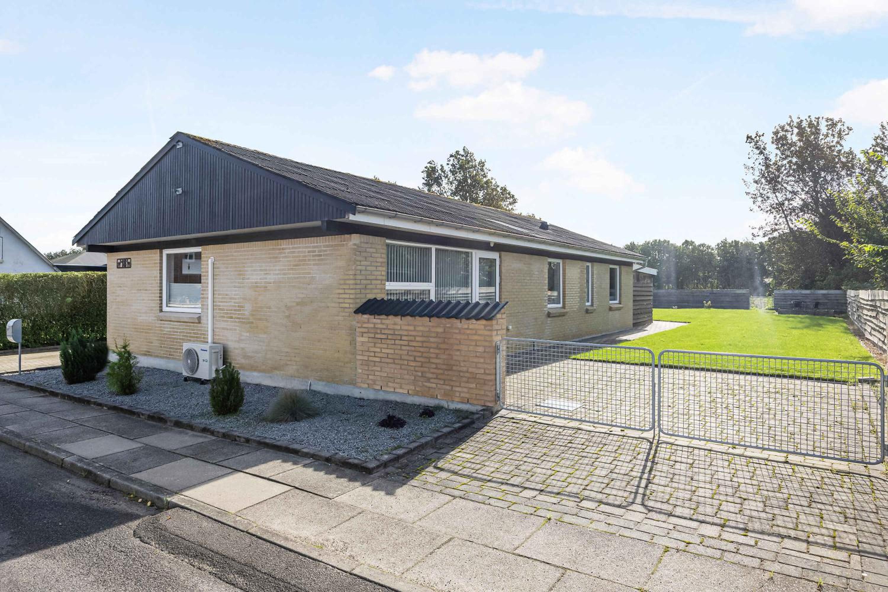 Cozy And Spacious Townhouse In Aars