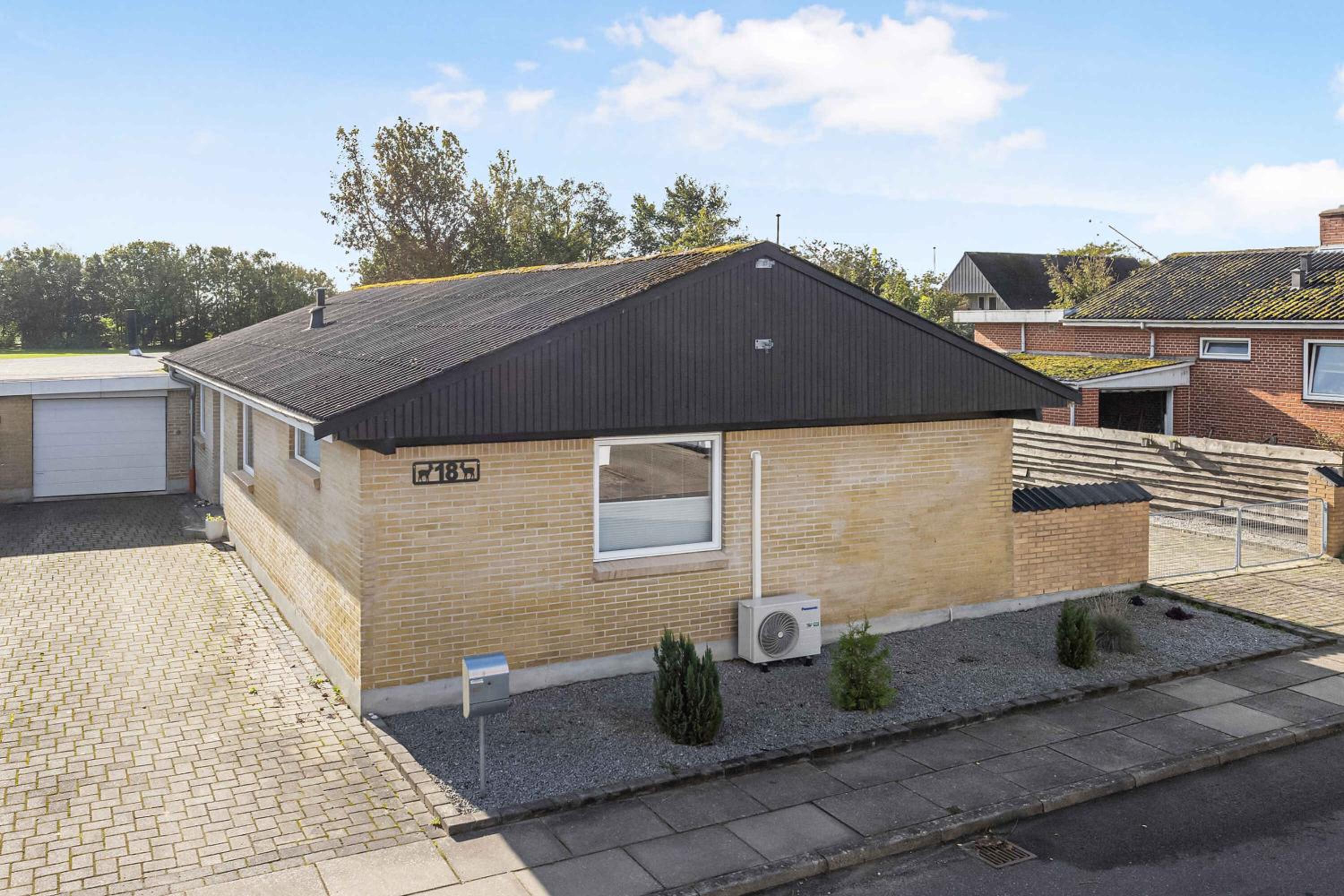 Cozy And Spacious Townhouse In Aars