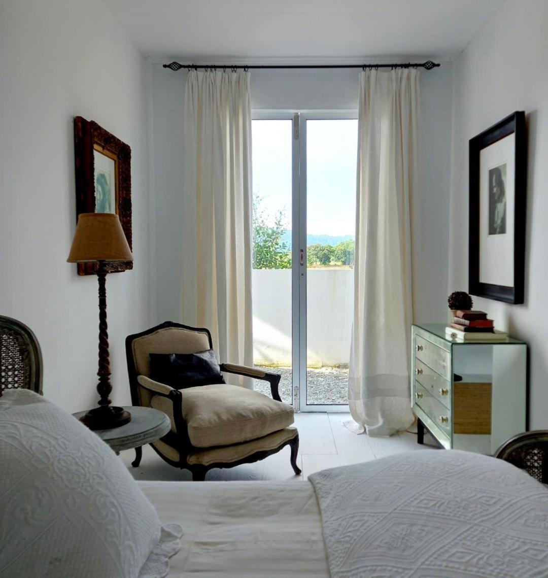 The White House Homestay photo 7