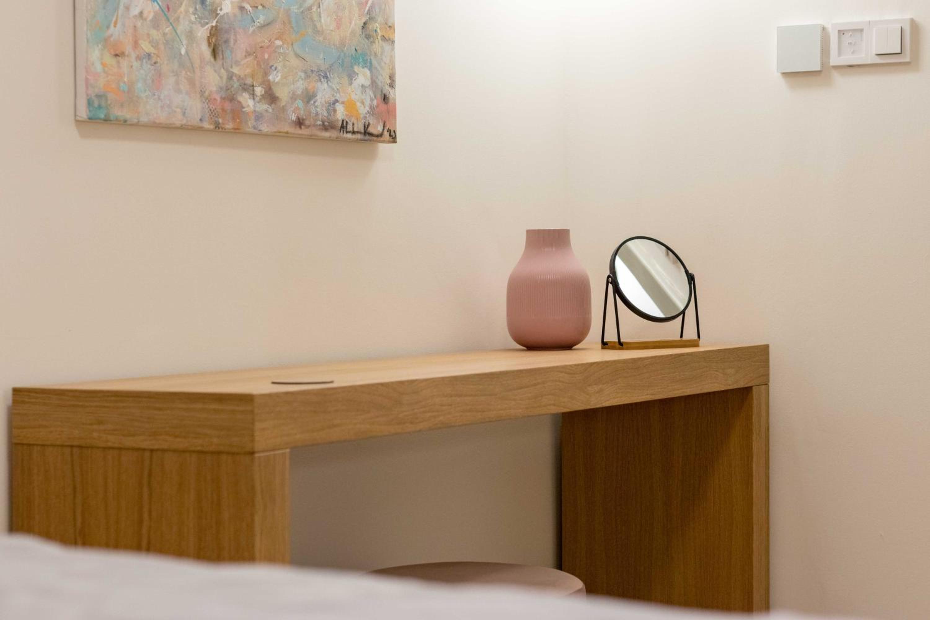 New Stylish Apartment Deluxe - Close to Downtown