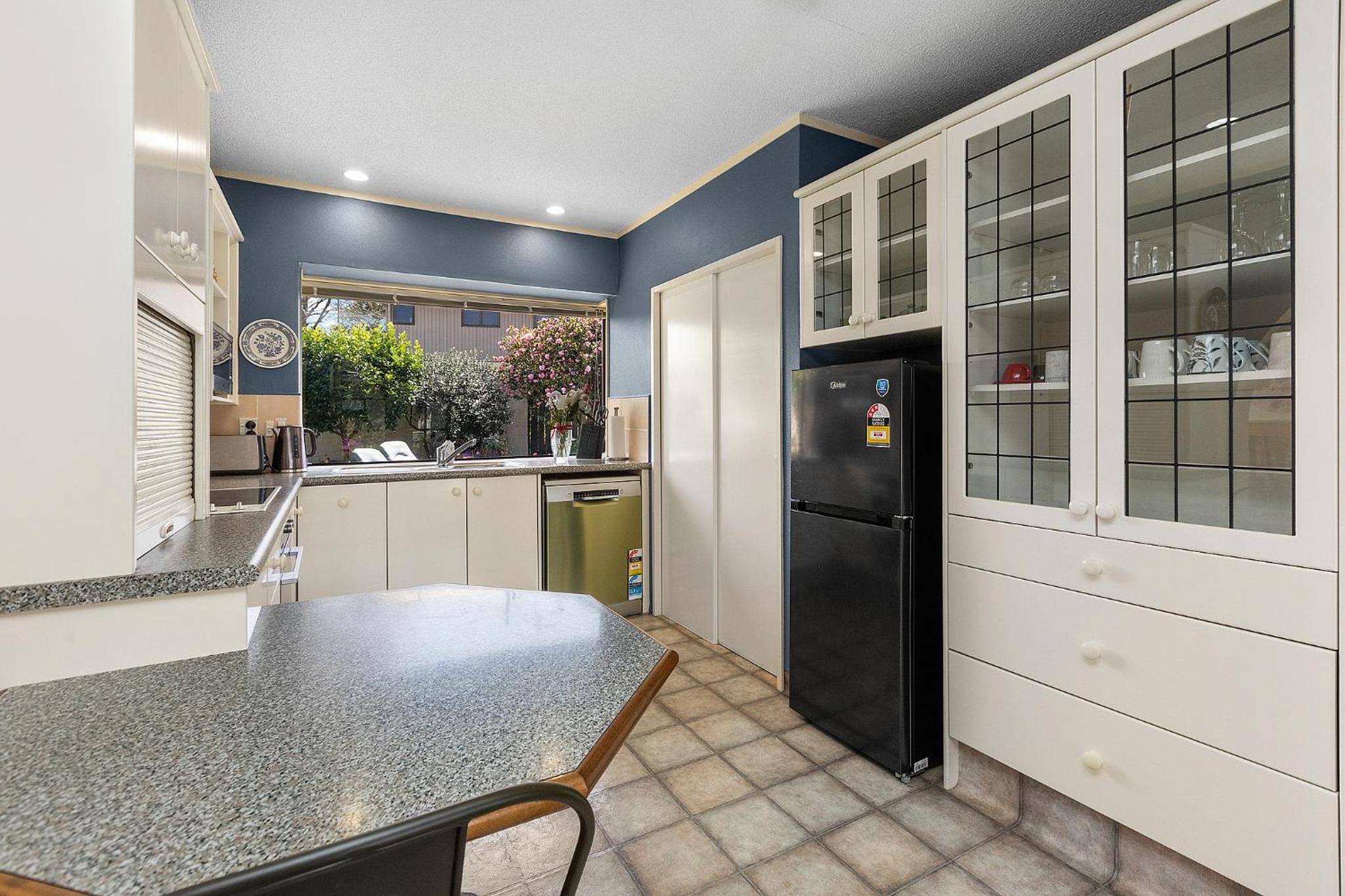 Hamilton Summer Treat- 4 Bedroom with pool view 3
