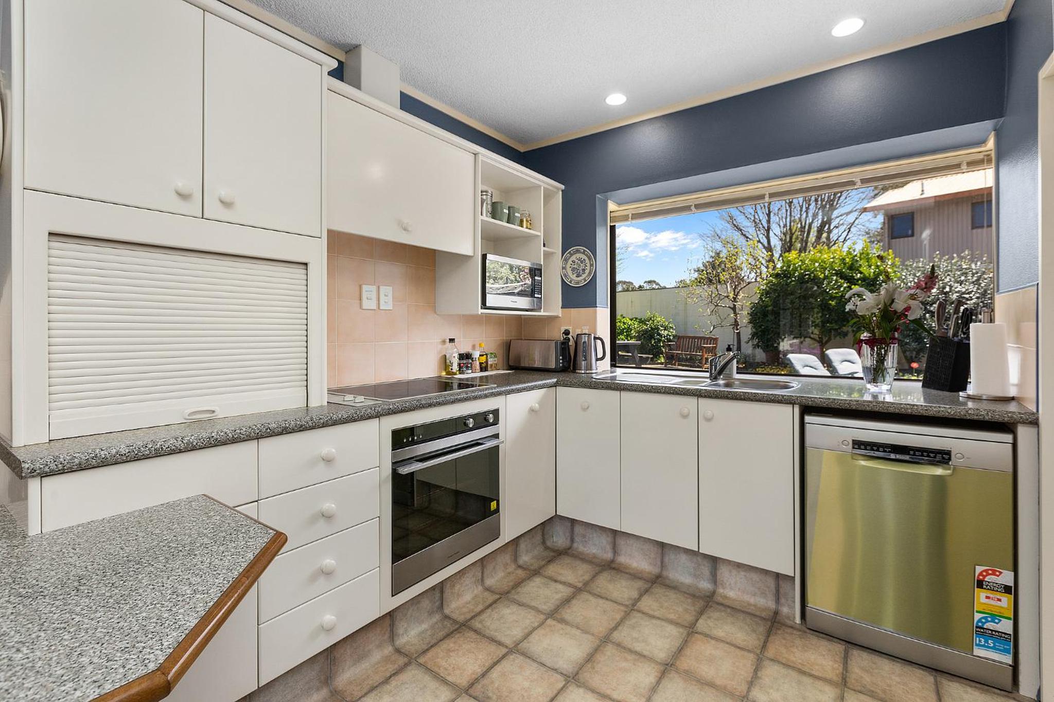 Hamilton Summer Treat- 4 Bedroom with pool view 2