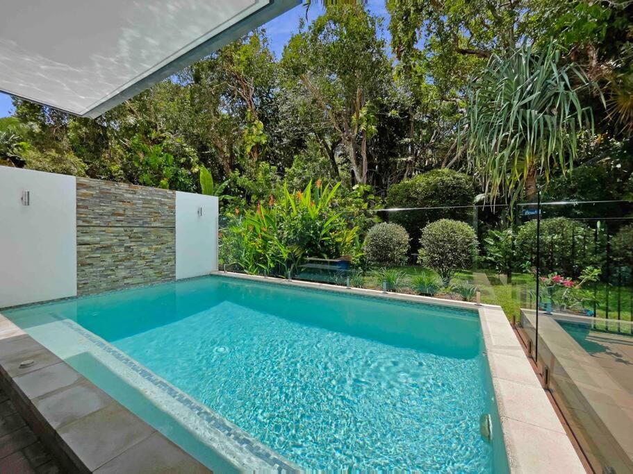 Absolute Beach Front Home -Dogs, Surf, Relax, Bush