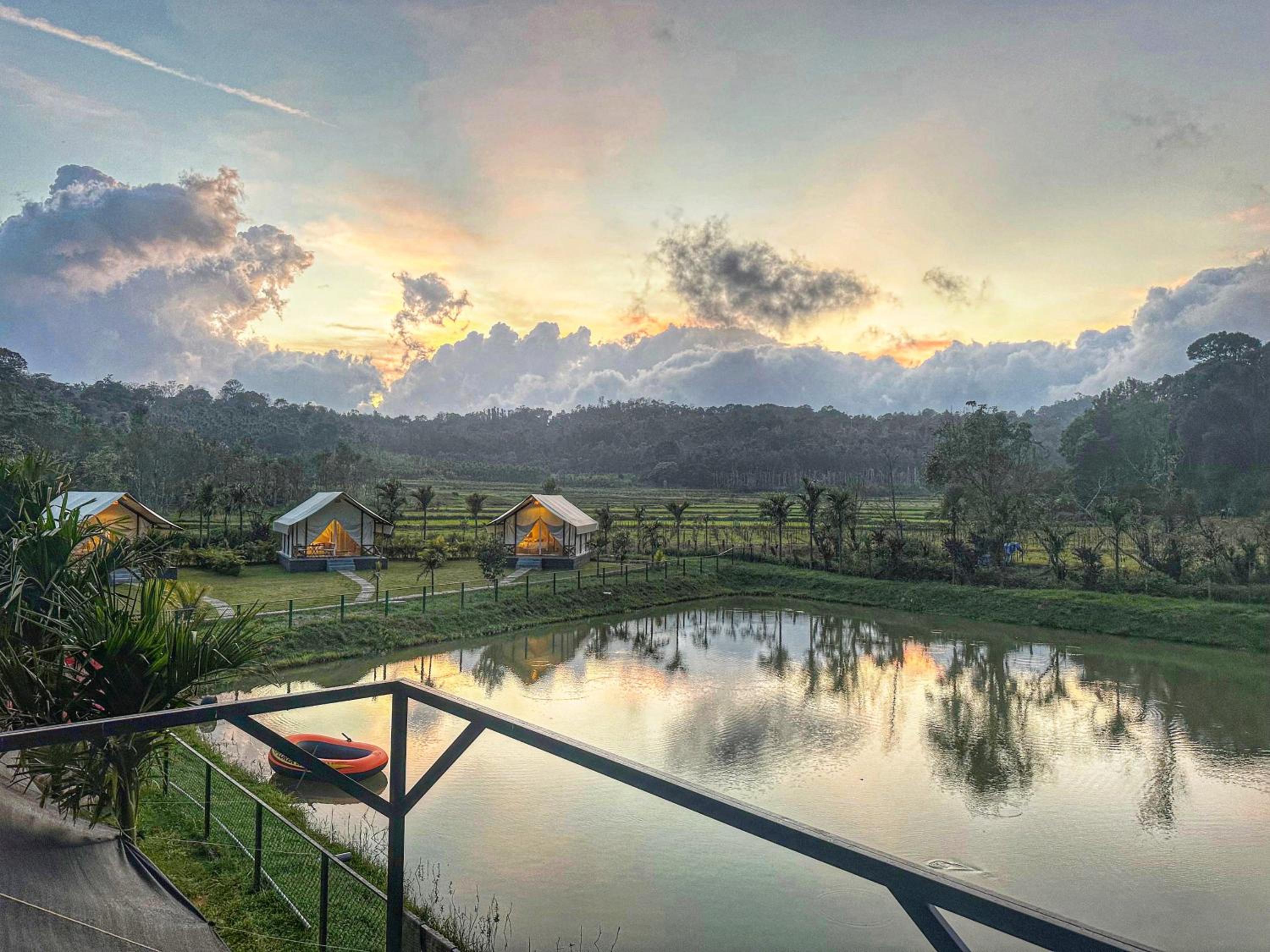 Redberry's Luxury Stay Coorg view 4