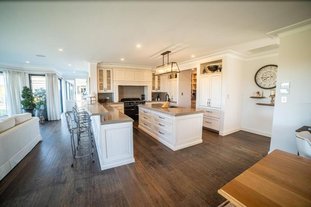 'Yuruga'- Vineyard Stay in Southern Highlands