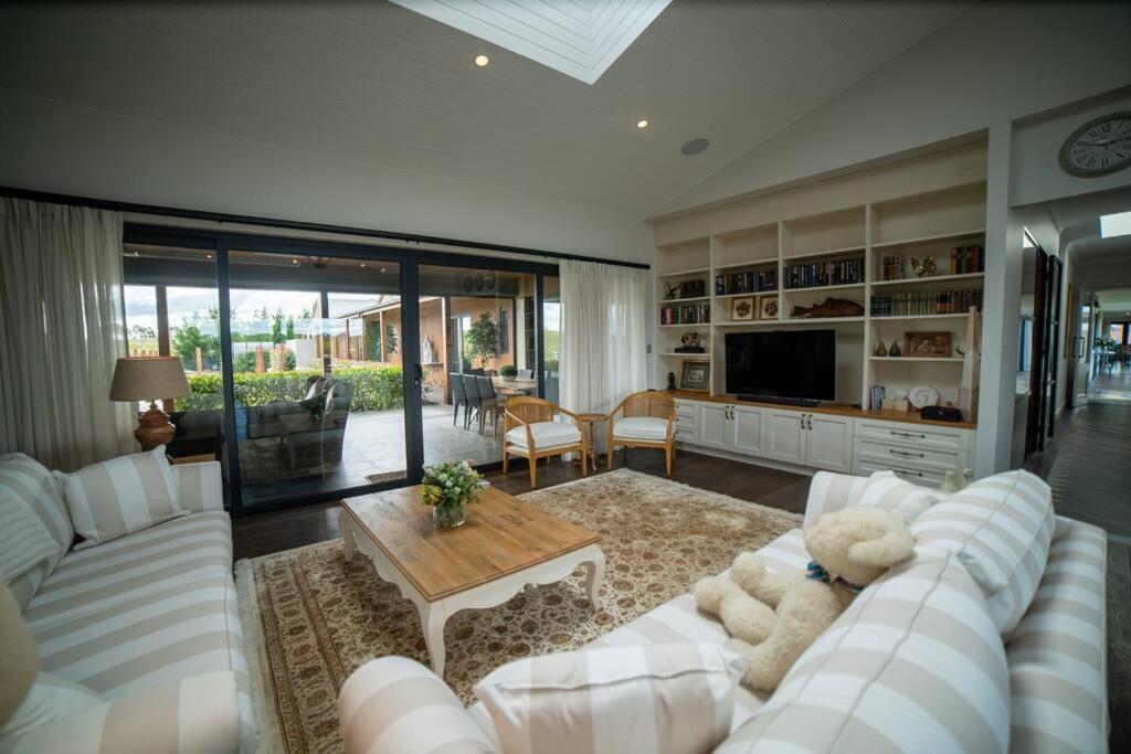 'Yuruga'- Vineyard Stay in Southern Highlands