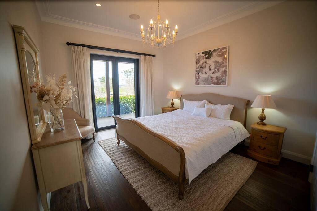'Yuruga'- Vineyard Stay in Southern Highlands