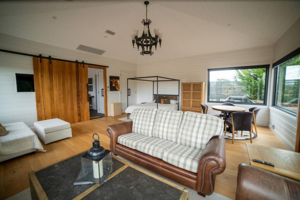 'Yuruga'- Vineyard Stay in Southern Highlands