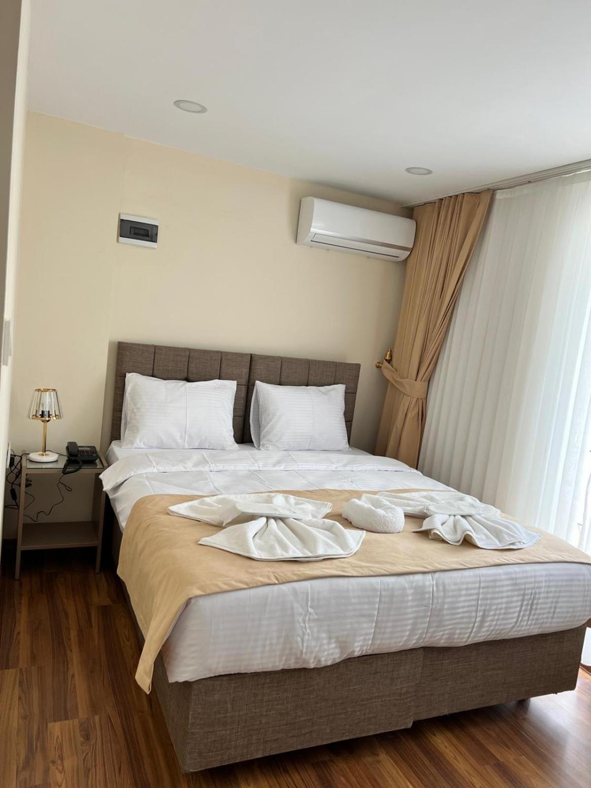 Taksim Nacre 360 Suit - Image 99