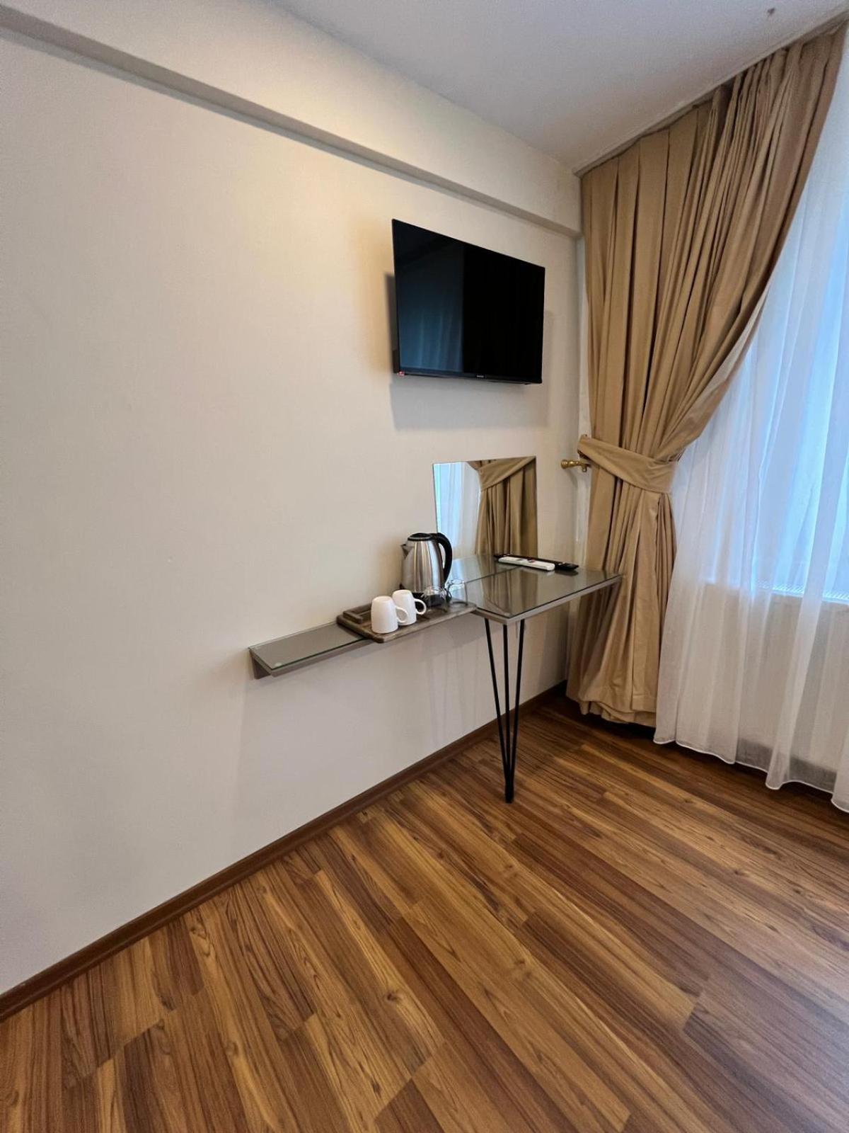 Taksim Nacre 360 Suit - Image 97