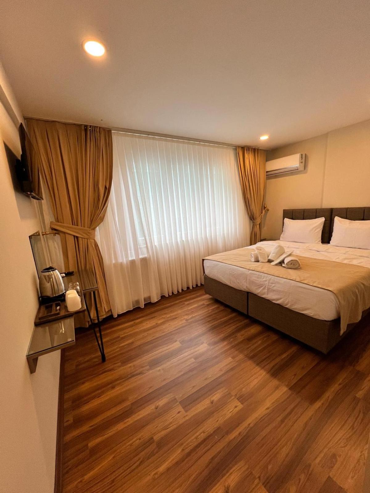 Taksim Nacre 360 Suit - Image 23