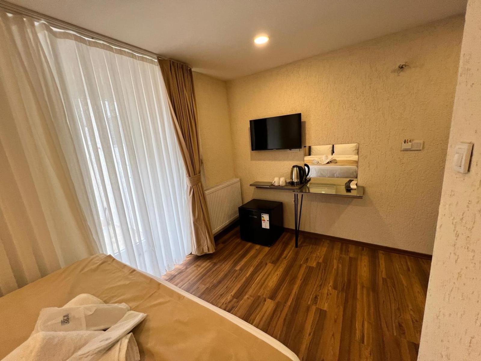 Taksim Nacre 360 Suit - Image 25