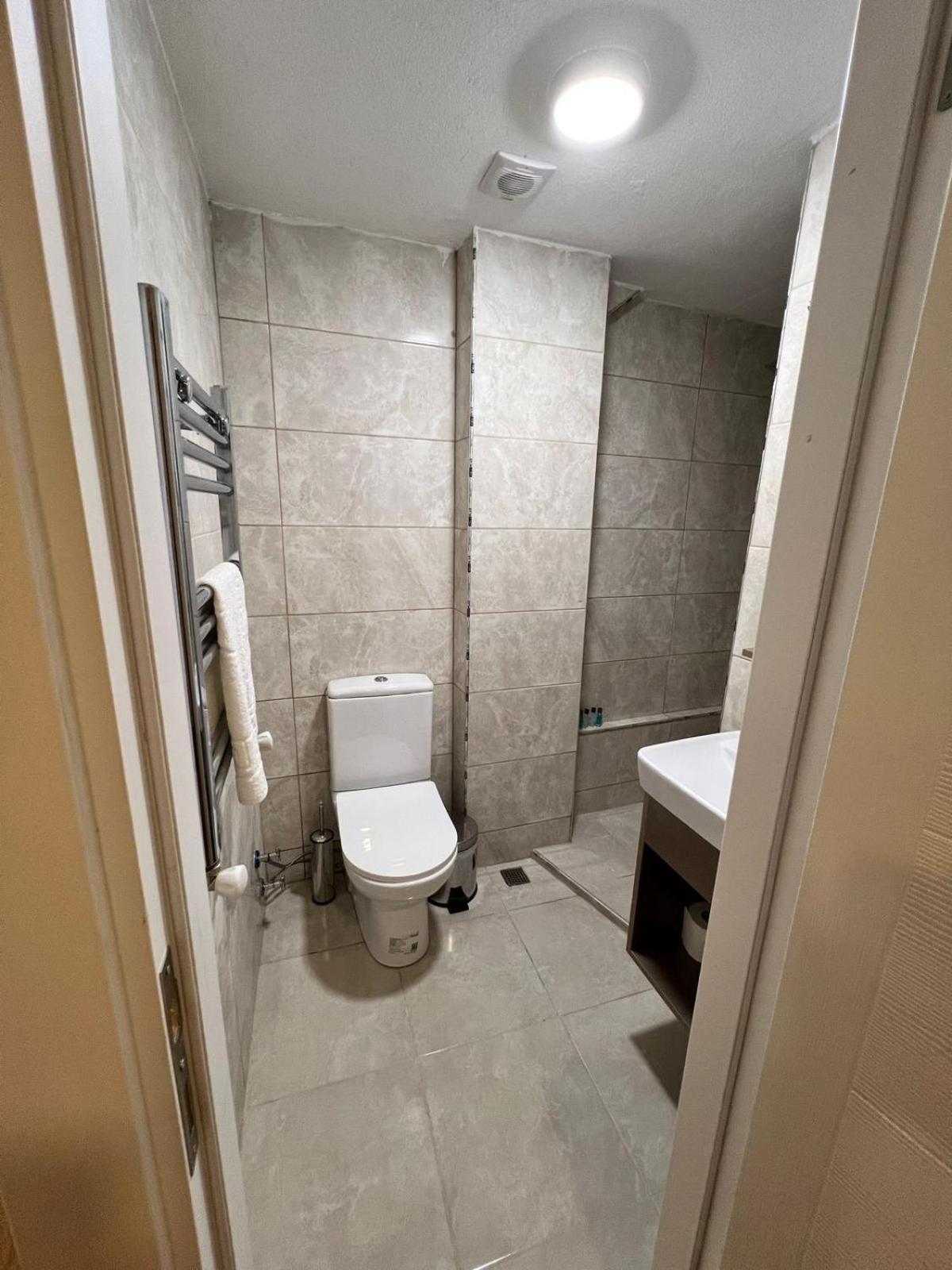 Taksim Nacre 360 Suit - Image 29