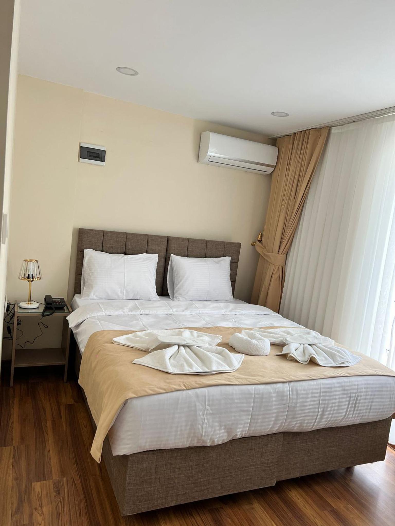 Taksim Nacre 360 Suit - Image 45