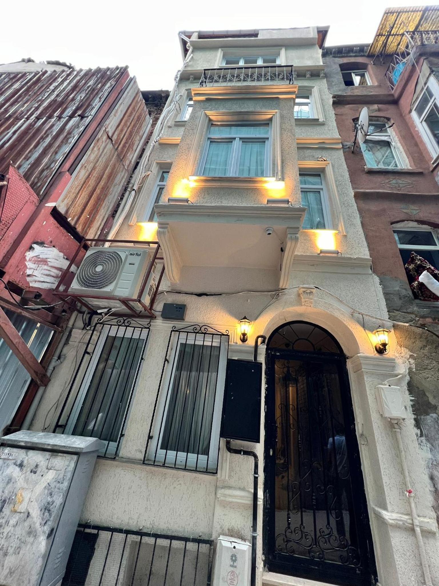 Taksim Nacre 360 Suit - Image 52