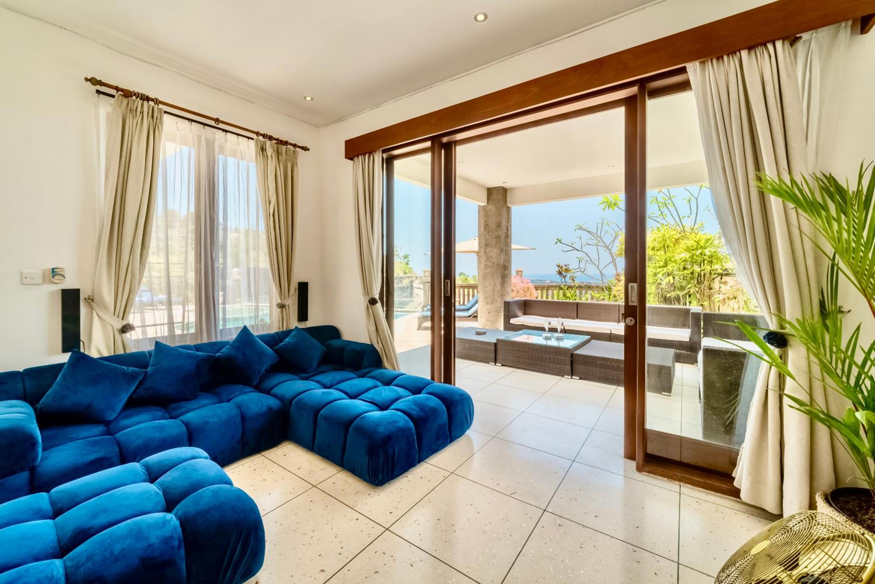 Luxurious Escape in Uluwatu - Ocean Villa with 5 BR and private Pool view 2