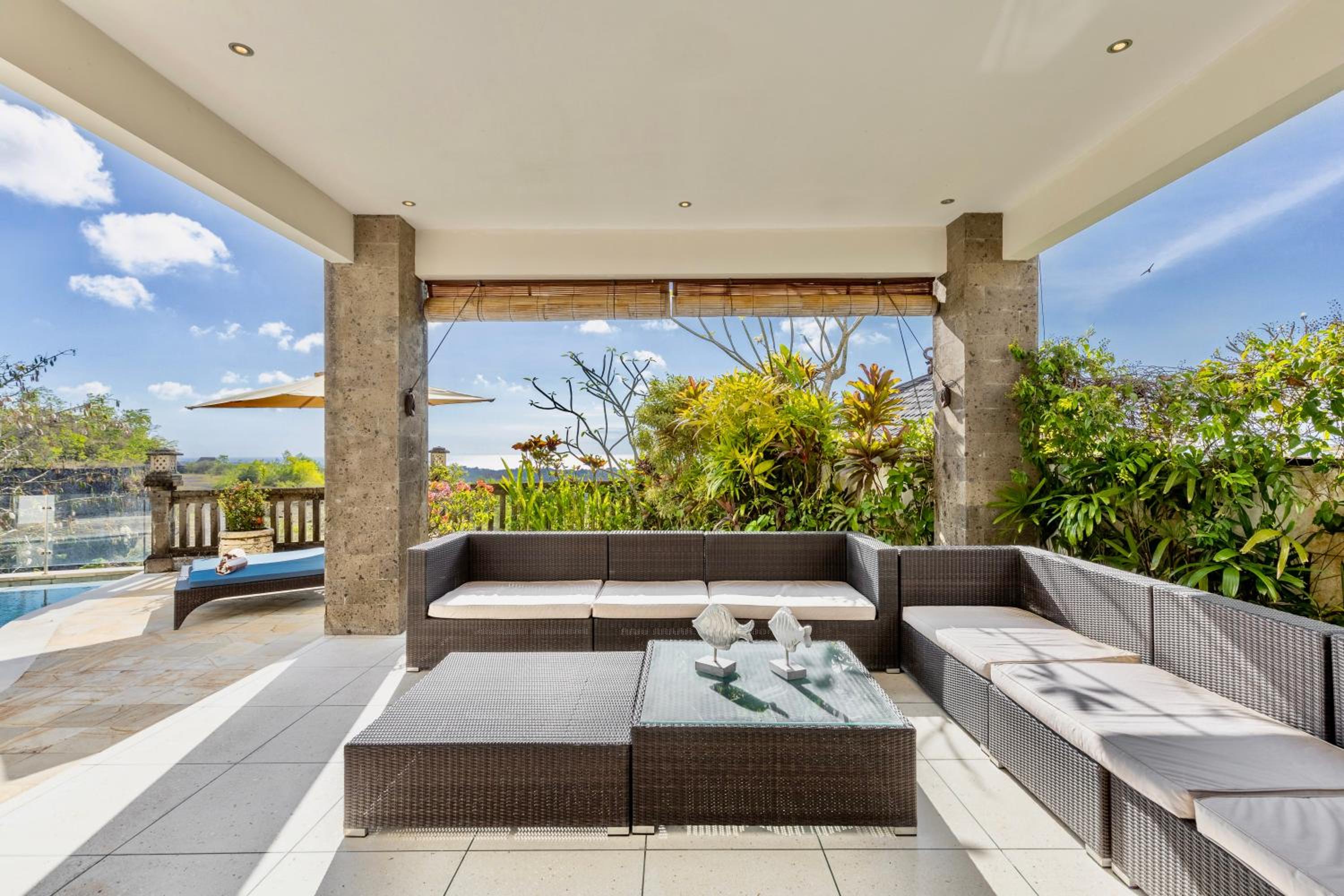 Luxurious Escape in Uluwatu - Ocean Villa with 5 BR and private Pool view 3