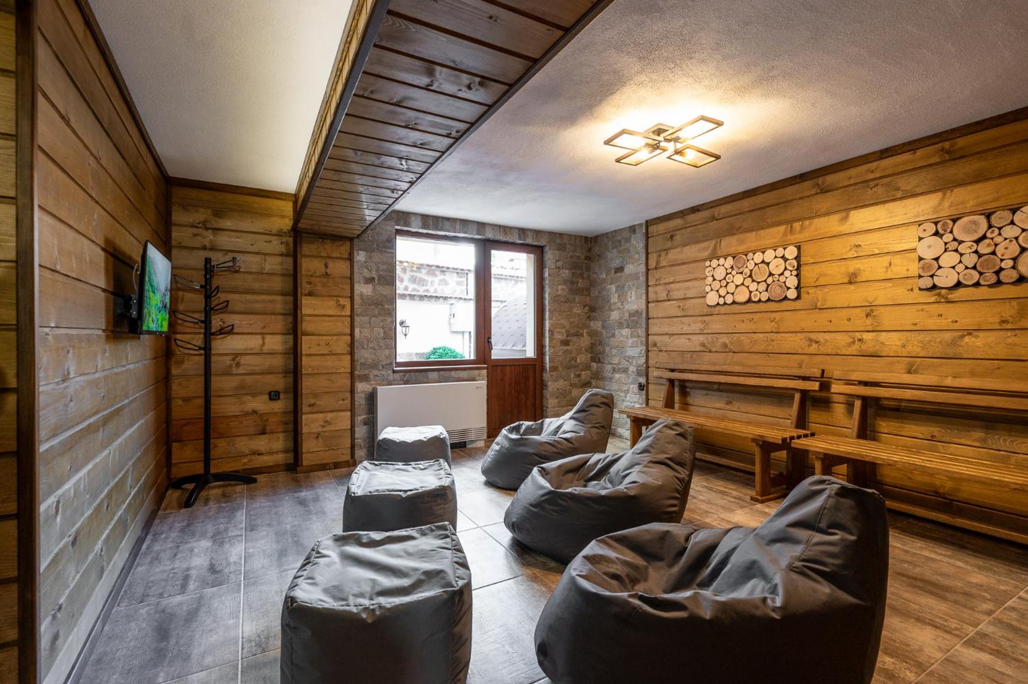 Beluga Guest House
