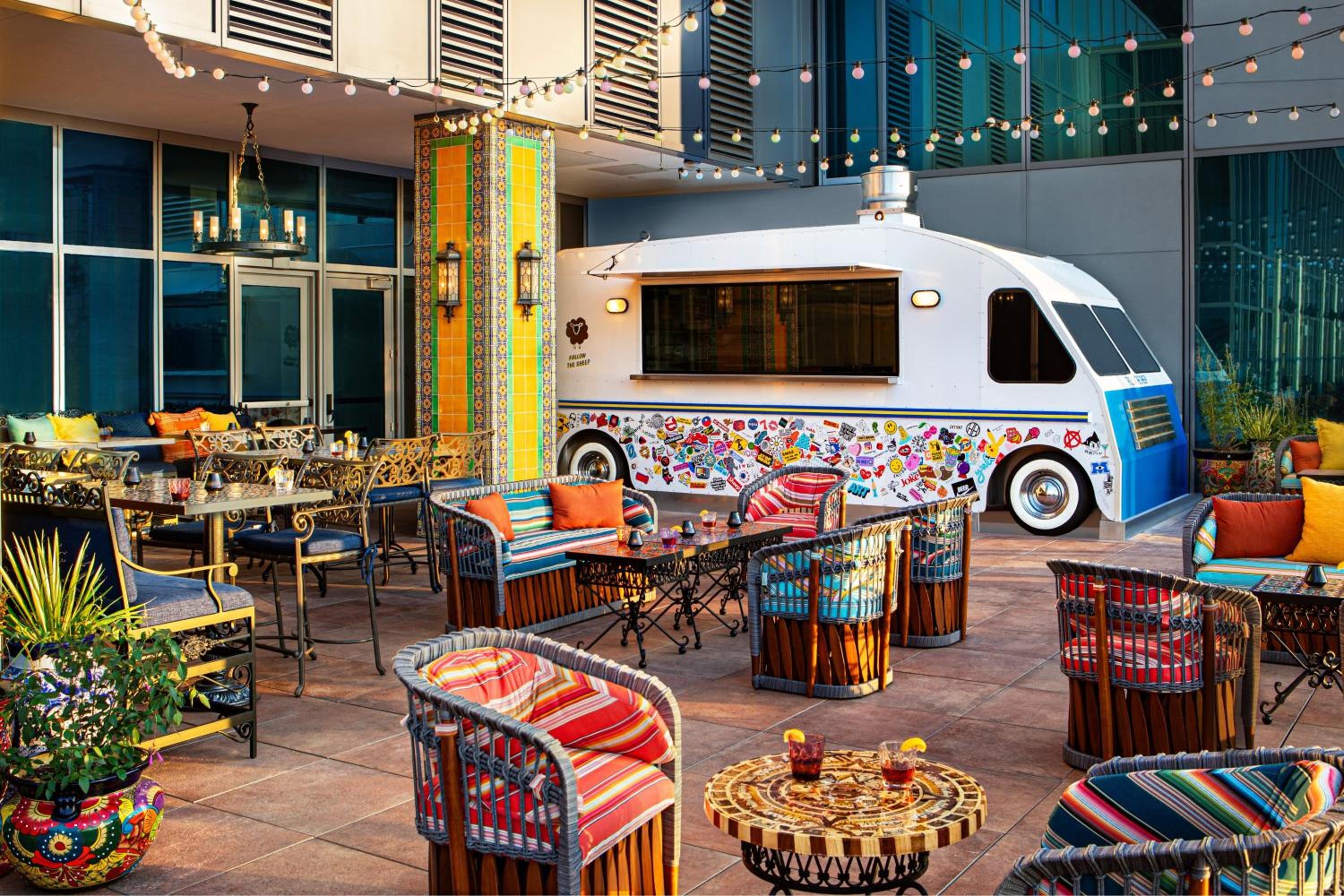 Moxy Downtown Los Angeles