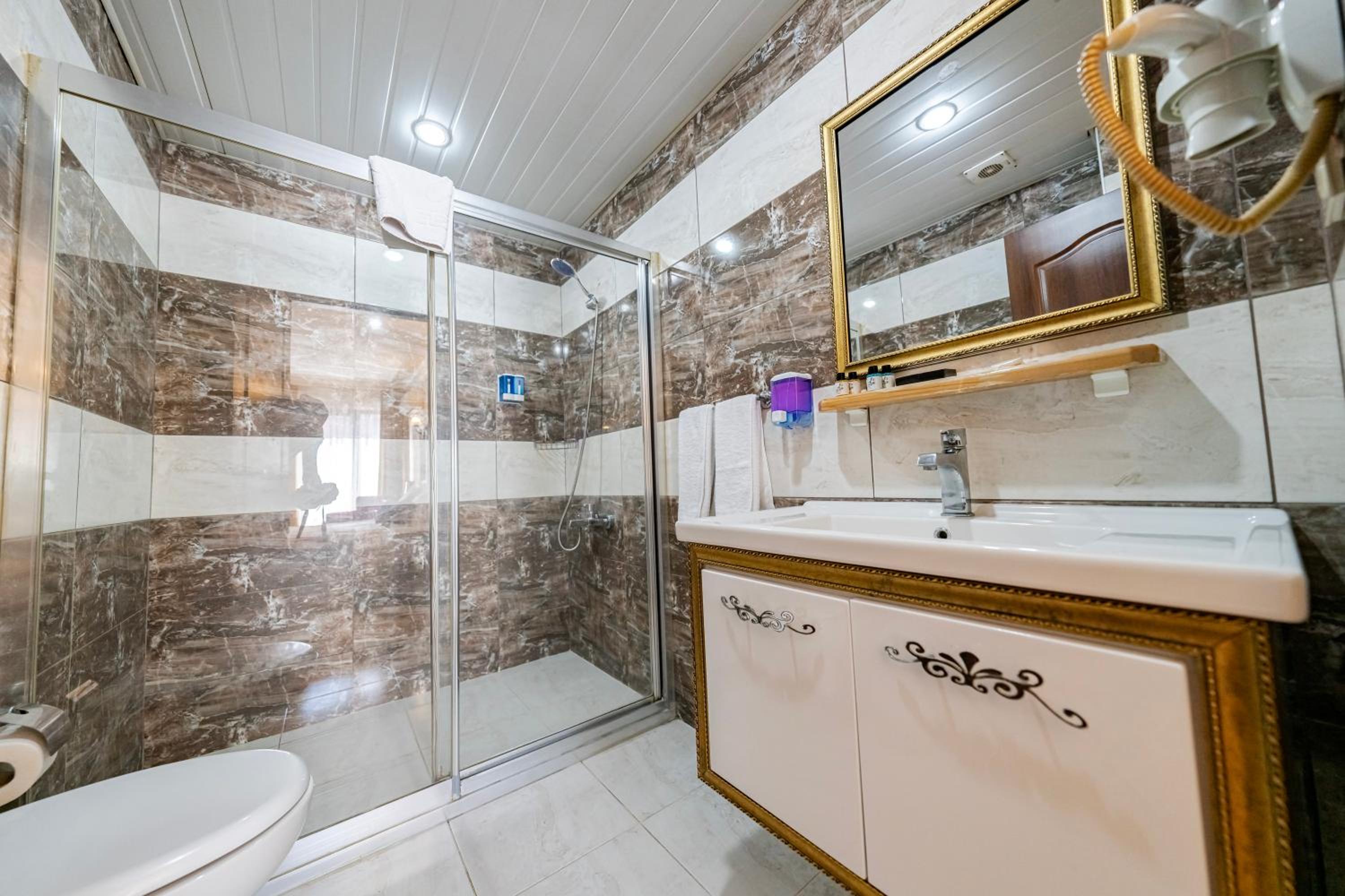 Grand Hamit Hotel - Image 35