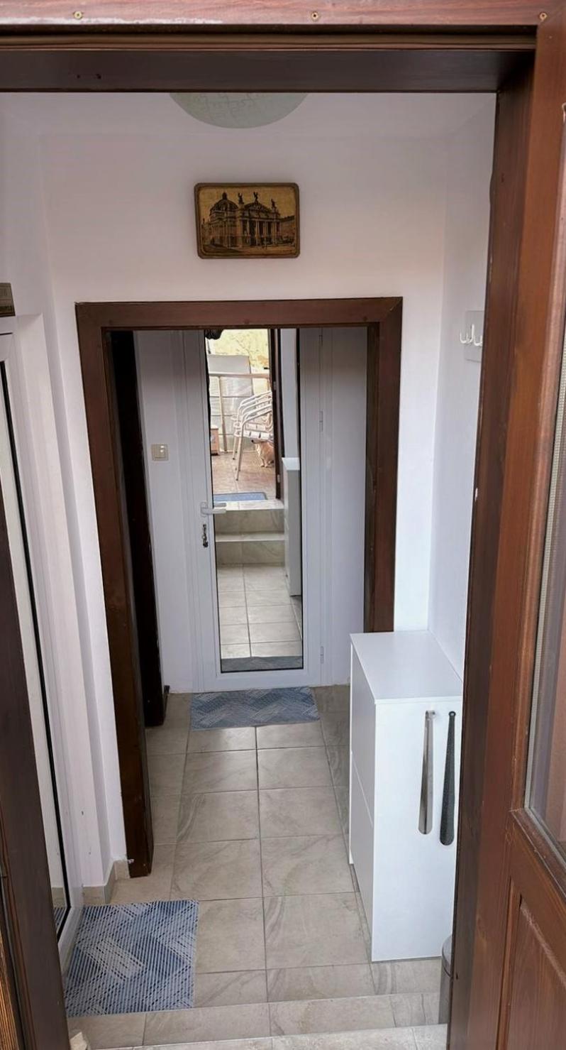 Tainov House