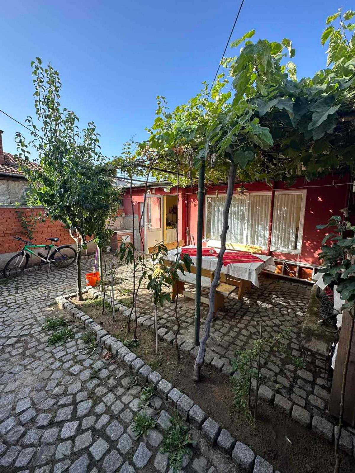 Tainov House