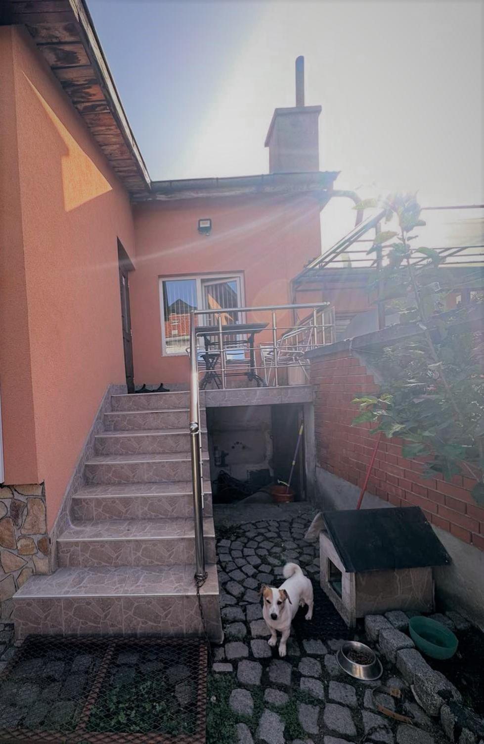 Tainov House
