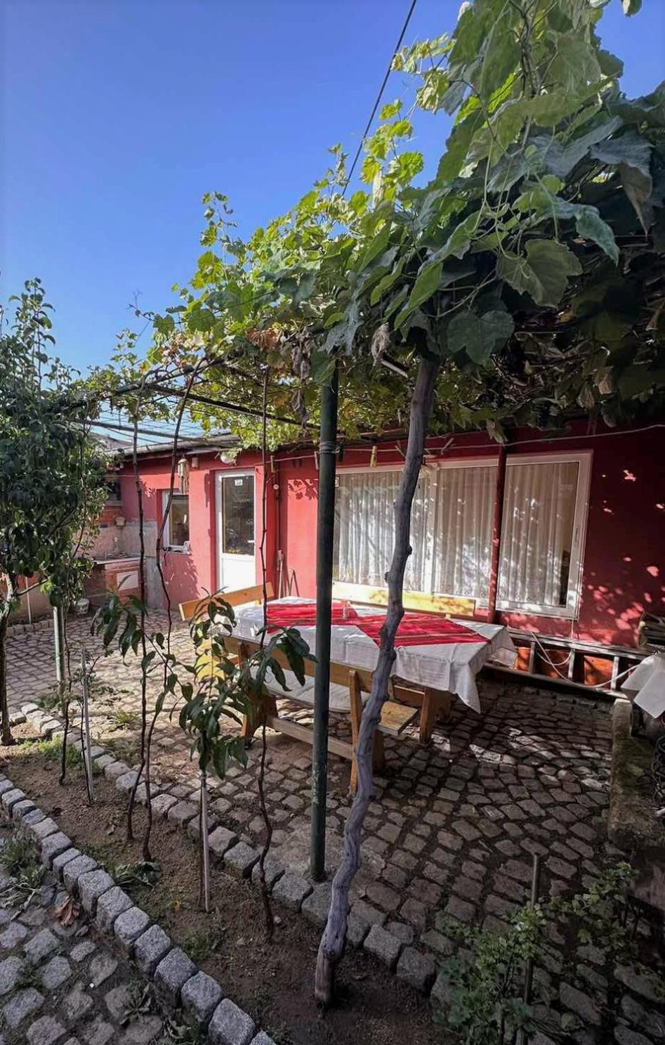 Tainov House