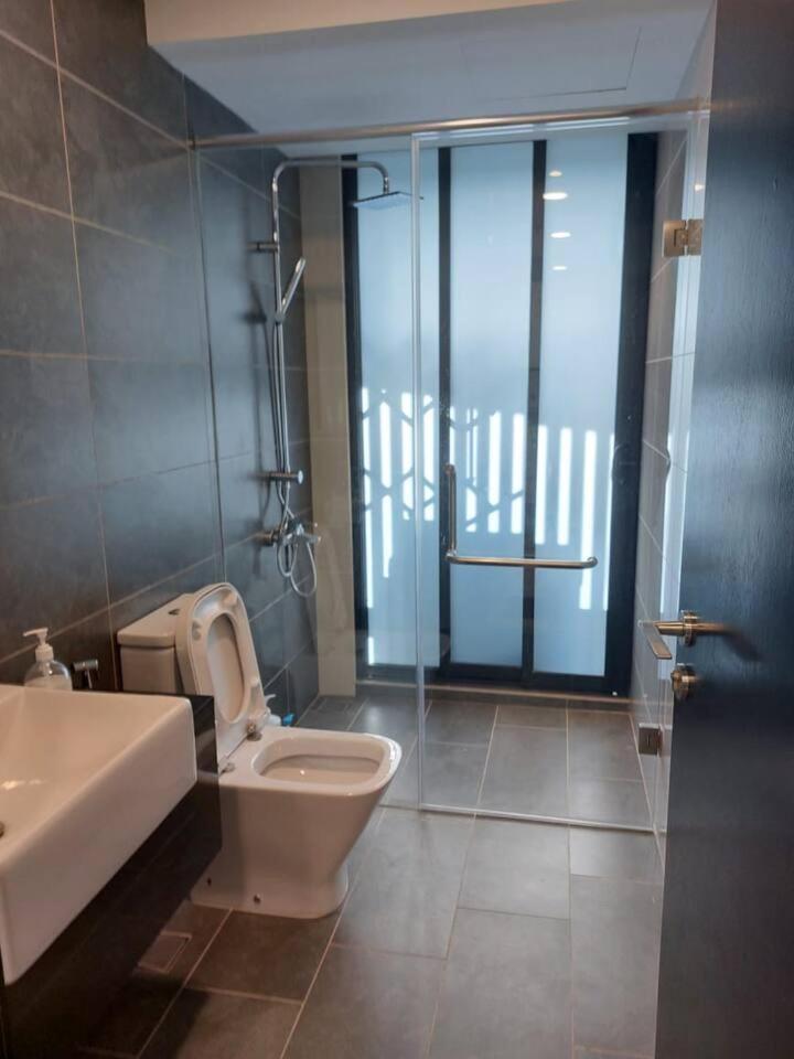 Almas Suite Modern Comfy Studio House photo 6