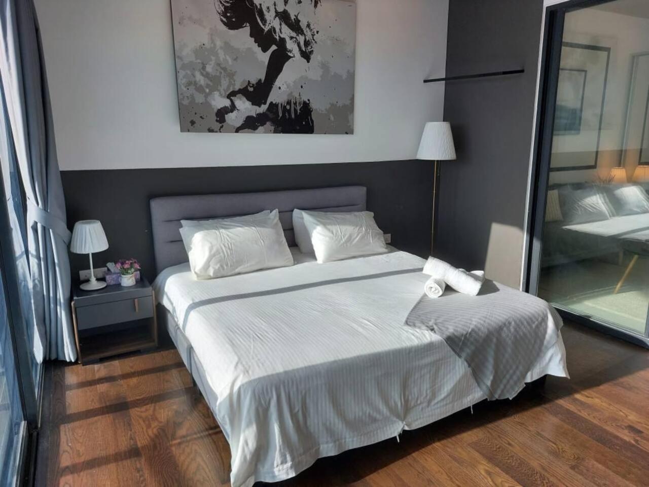 Almas Suite Modern Comfy Studio House photo 8