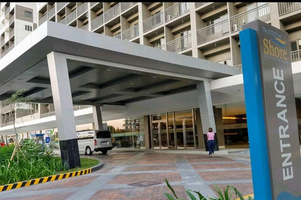 Condominium Shore 1 Mall of Asia view 5