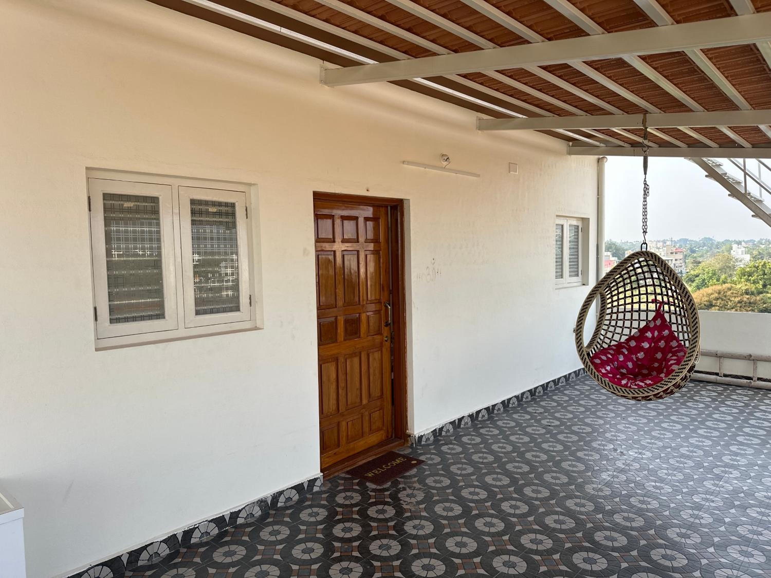 DEEYA Home Stay - A Luxury Family Guest House