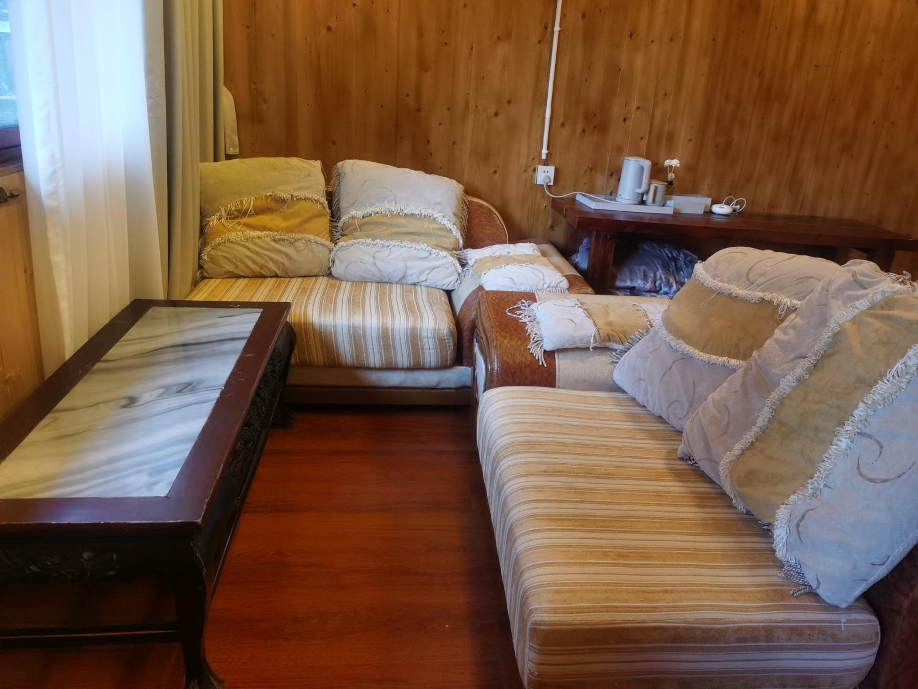 TIBET Guest house 虎跳峡卓玛客栈