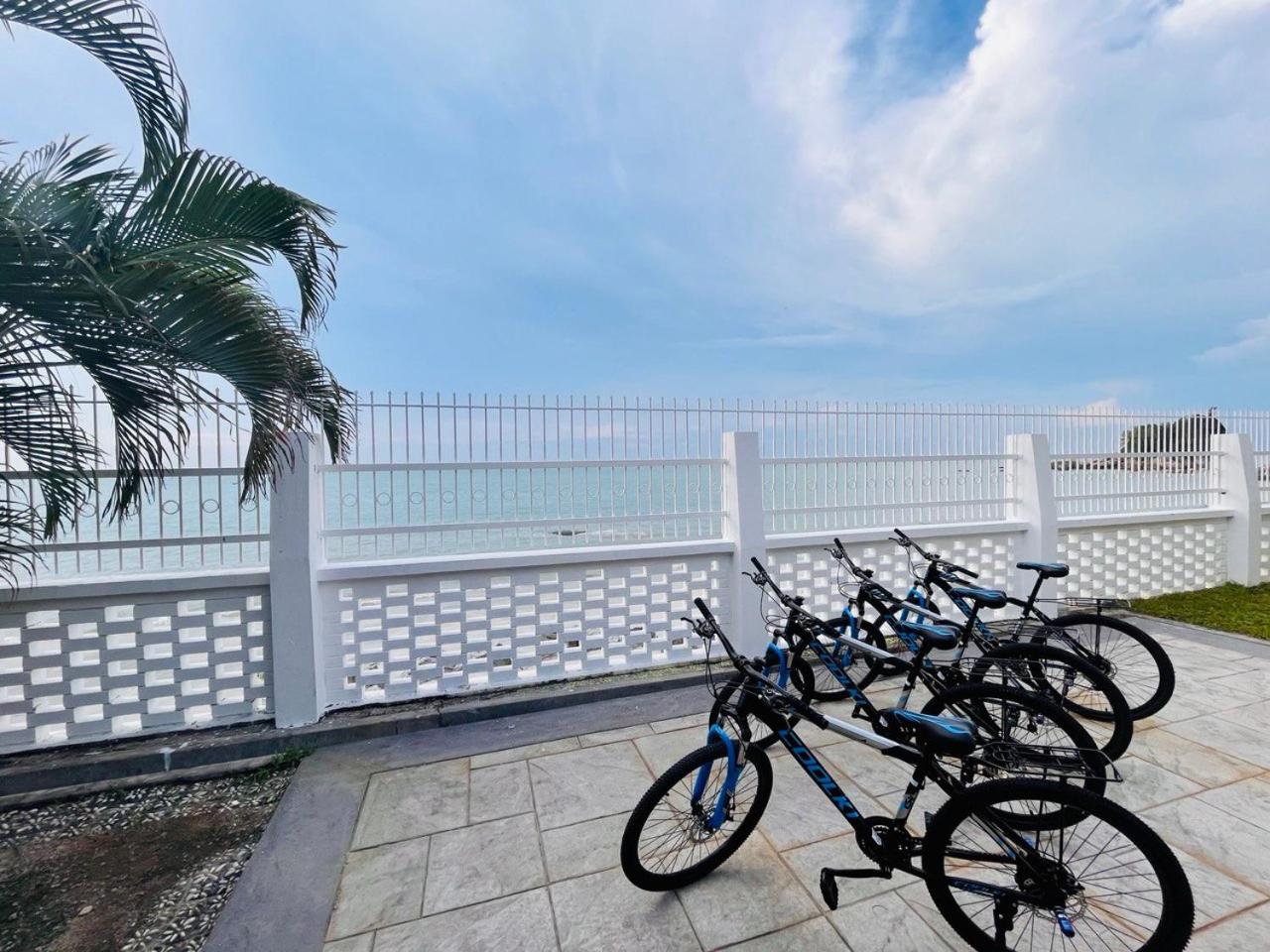 Beach-Front Mini-Chalet - Private Beach Access, KTV, Seaview Pool, BBQ and Beyond! photo 5