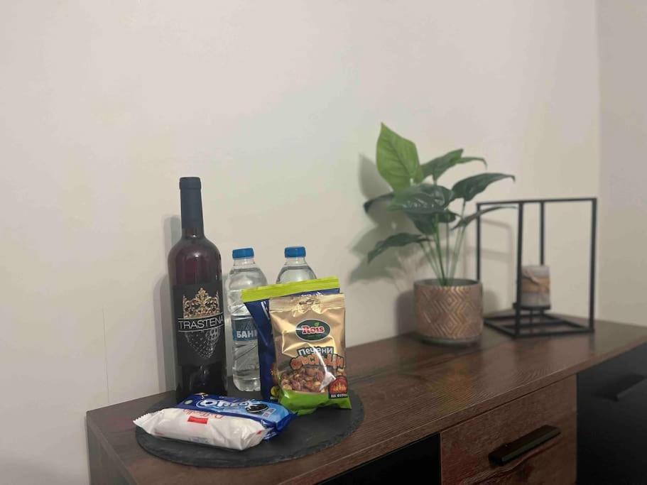 Flat 7 luxury apartment, free parking.