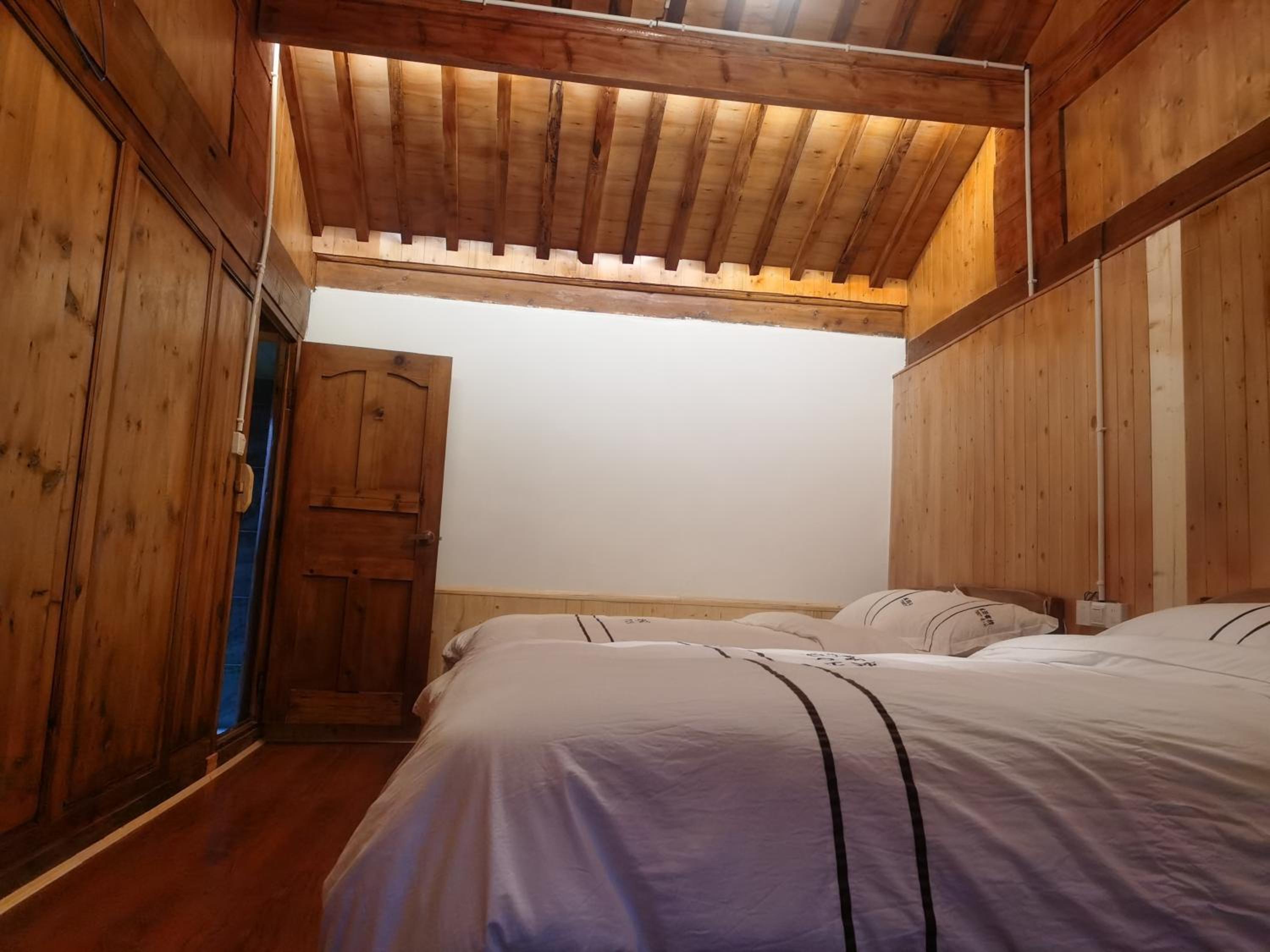 TIBET Guest house 虎跳峡卓玛客栈