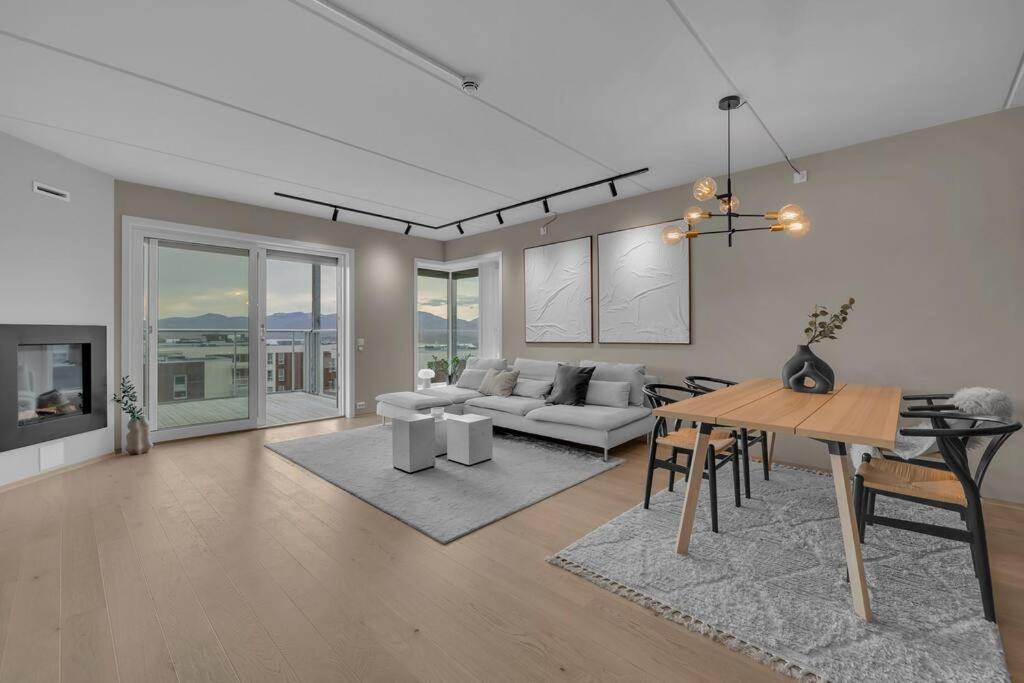 Central apartment with stunning view view 2